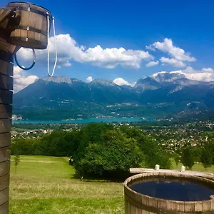 https://aux-pres-du-lac.hotels-rhonealpes.com
