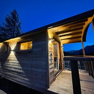 Alpine Shack Lodge